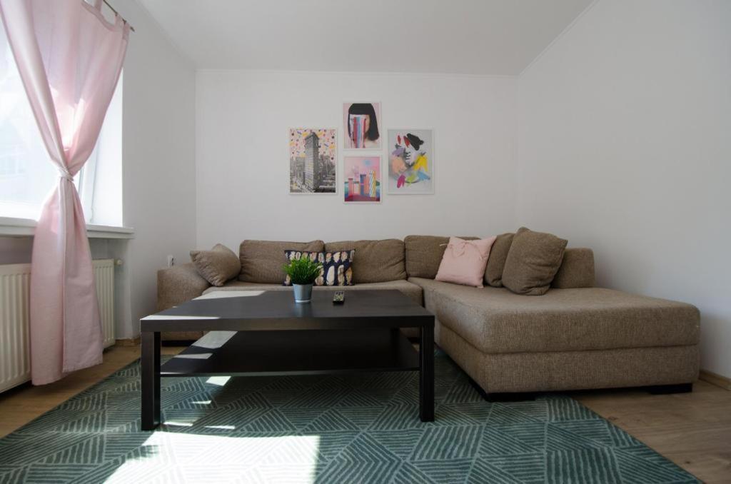Bright Apartment Near Cismigiu And Old Town Bukares Bagian luar foto